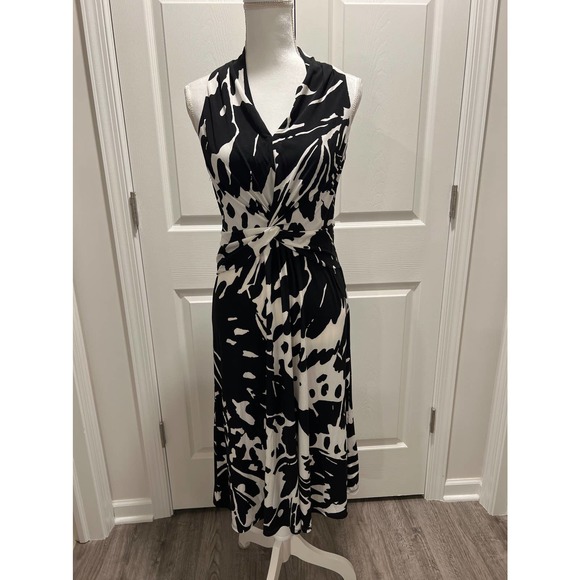 White House Black Market Dresses & Skirts - WHITE HOUSE BLACK MARKET WHBM Black White Sleeveless Midi Dress sz 4